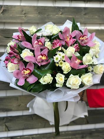 Букет цветов из: Розы и Хризантемы в Вязноватовке