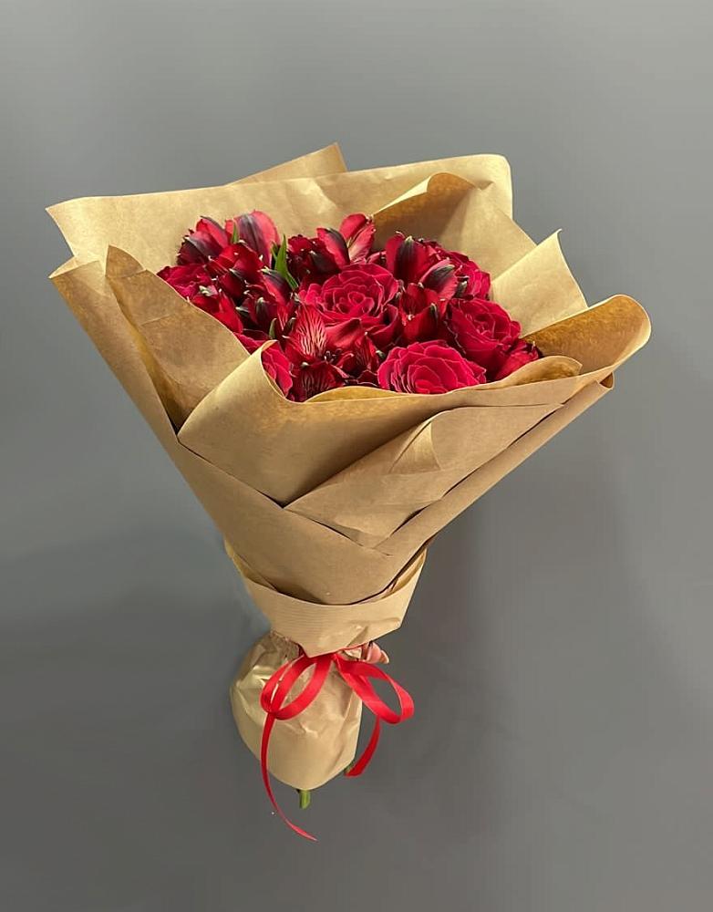 Букет цветов из: Альстромерии и Розы в Вязноватовке