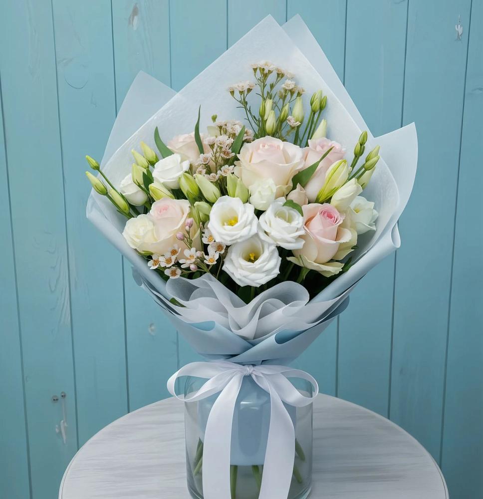 Букет цветов из: Розы и Лизиантусы в Вязноватовке