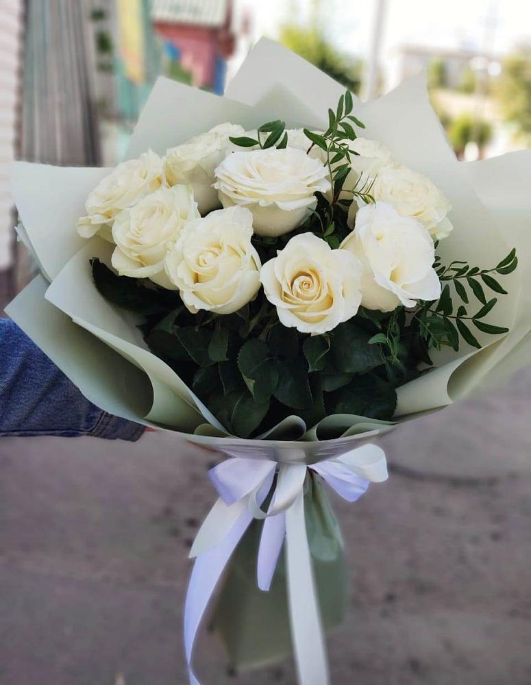 Букет Белые розы Проуд в Вязноватовке