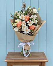 Букет цветов из:  Альстромерии, Лизиантусы, Розы и Хризантемы в Вязноватовке