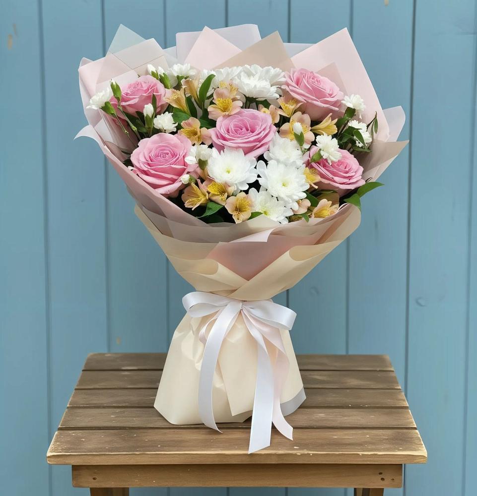 Букет цветов из: Гвоздики, Орхидеи и Розы в Вязноватовке