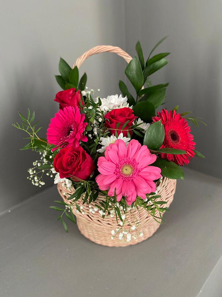 Цветочная композиция из Розы, Хризантемы и Герберы в корзине в Вязноватовке