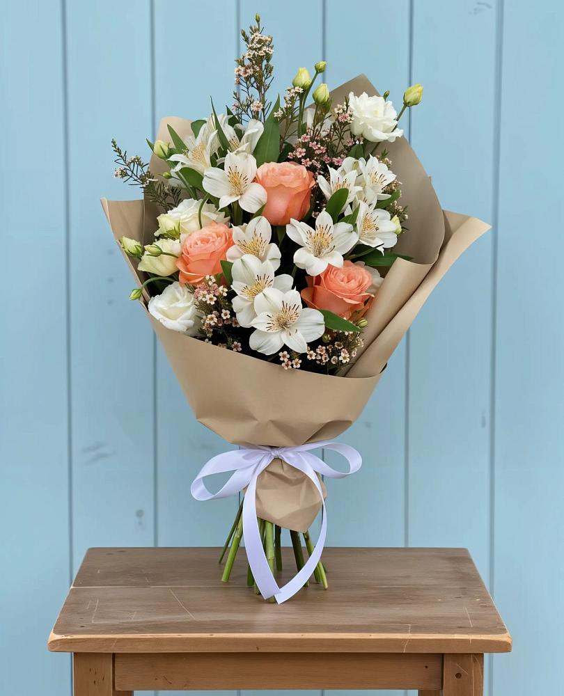 Букет цветов из: Альстромерии, Лизиантусы, Розы и Хризантемы в Вязноватовке